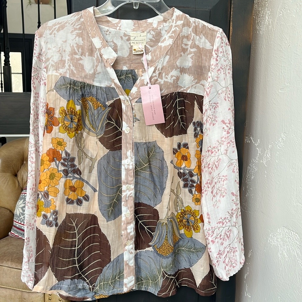 Evy’s Tree “The Ariella” long sleeve sheer blouse.  New with tag.